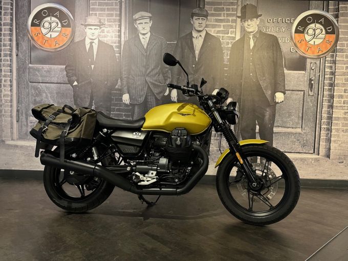 MOTO GUZZI V7 III STONE 750 4