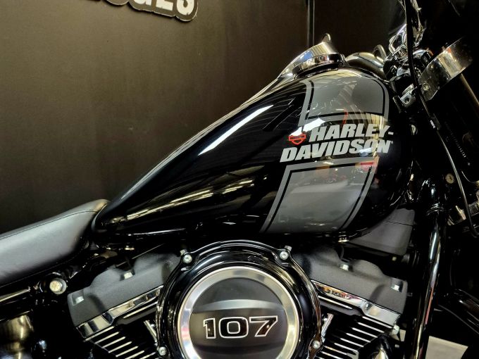 HARLEY-DAVIDSON SOFTAIL SPORT GLIDE 1745 4