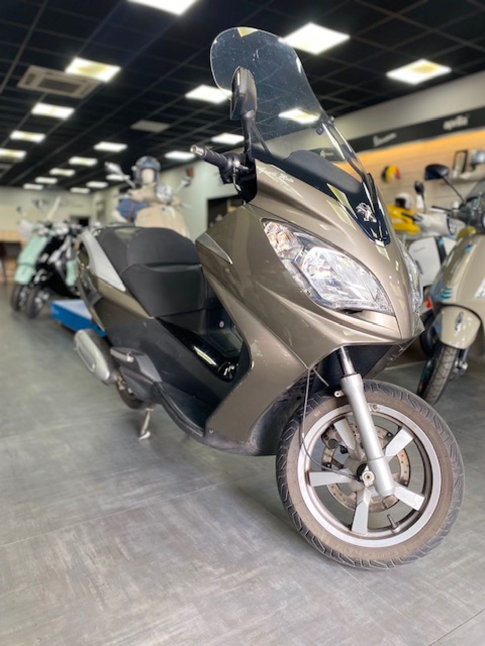 PEUGEOT SATELIS 300I 4