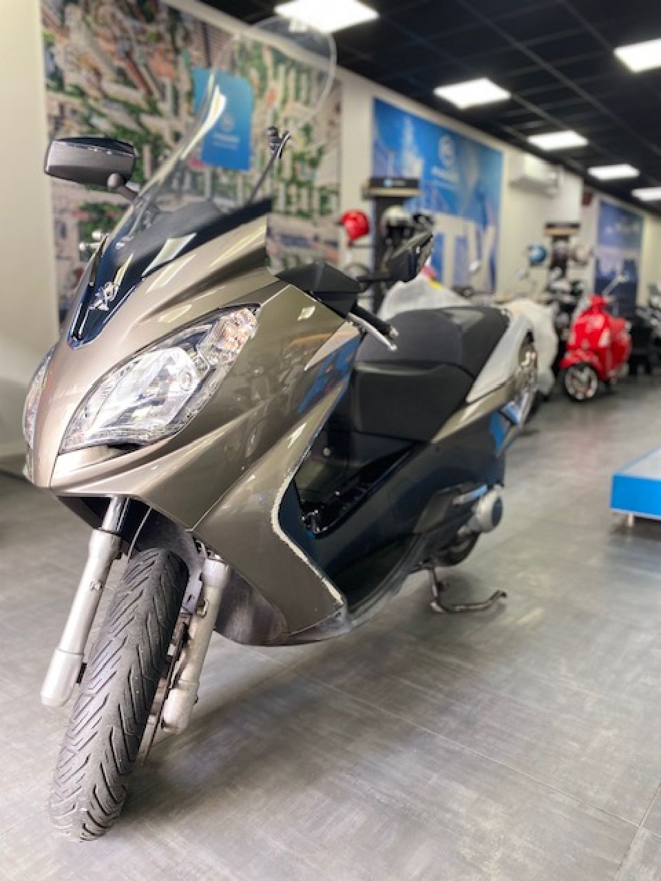 PEUGEOT SATELIS 300I 4