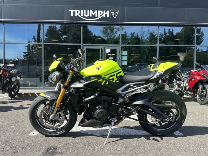 TRIUMPH STREET TRIPLE 795 MOTO 2 4