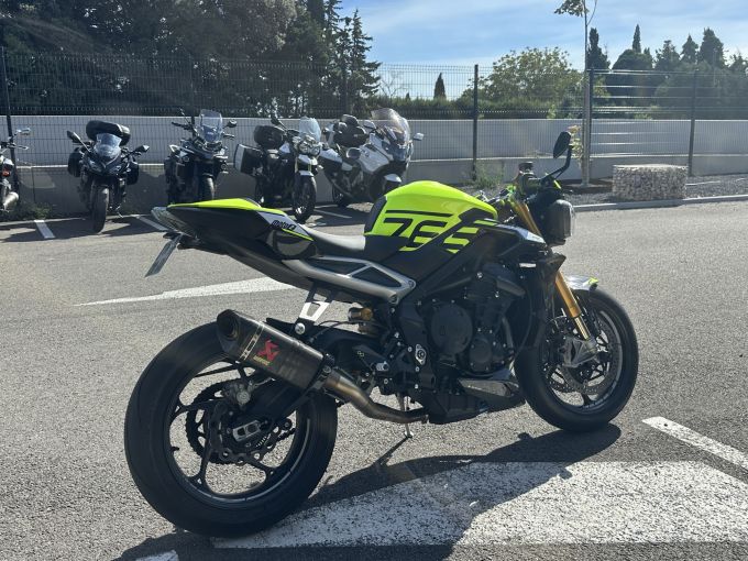 TRIUMPH STREET TRIPLE 795 MOTO 2 4
