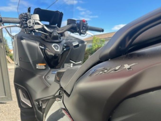 YAMAHA XP T-MAX 560 TECH MAX 4