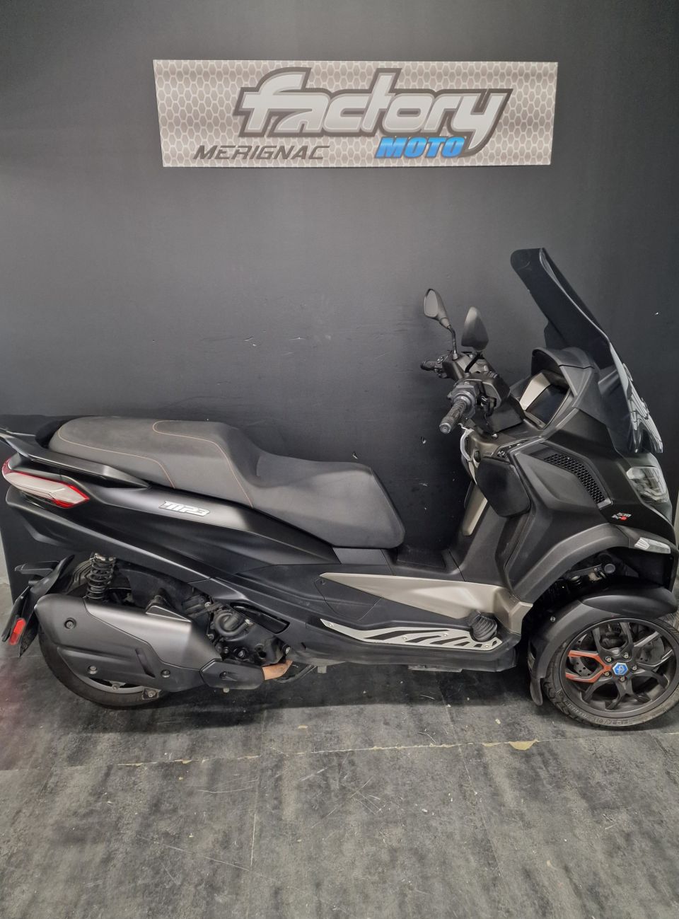 PIAGGIO MP3 530 HPE EXCLUSIVE 4
