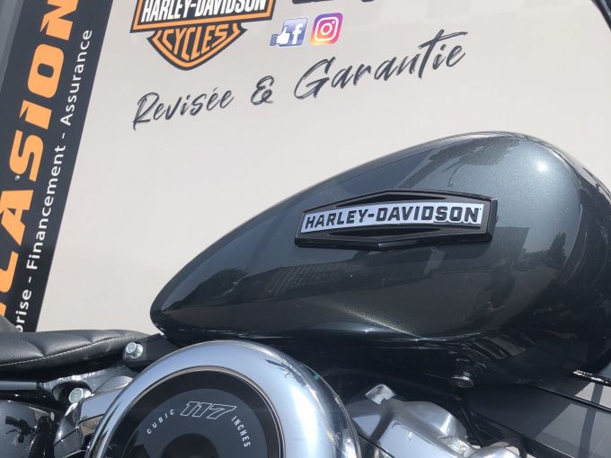HARLEY-DAVIDSON SOFTAIL STREET BOB 1745 4