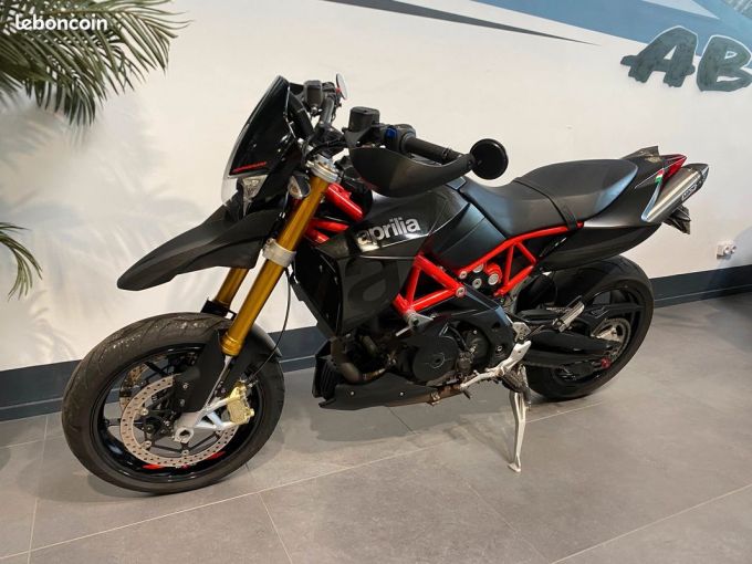 APRILIA DORSODURO 900 4