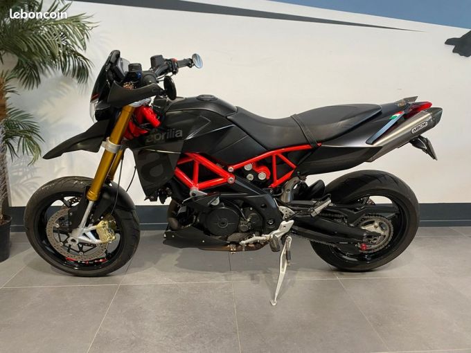 APRILIA DORSODURO 900 4