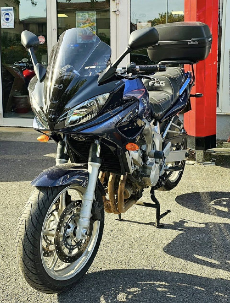 YAMAHA FZ6 600 FAZER 4