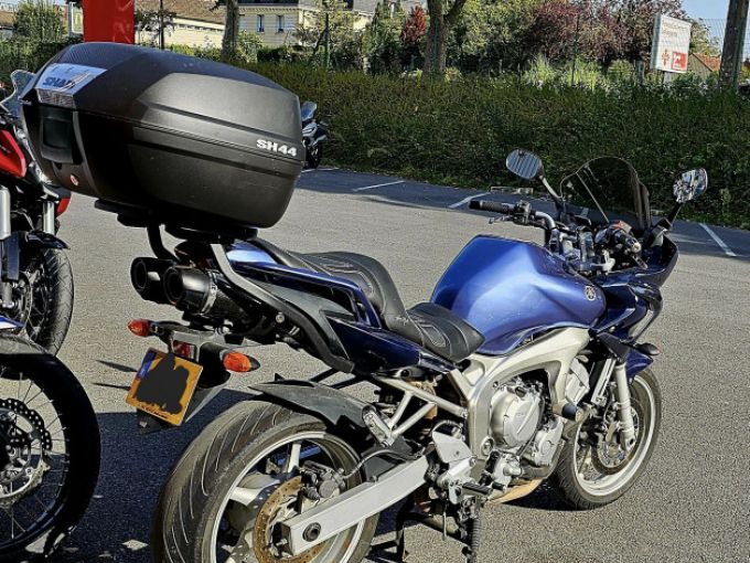YAMAHA FZ6 600 FAZER 4