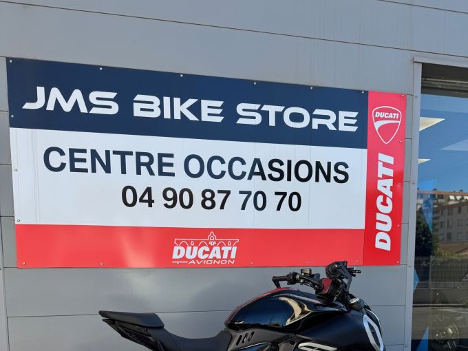 DUCATI DIAVEL V4 4