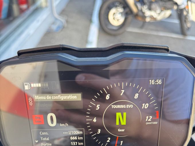 DUCATI DIAVEL V4 4
