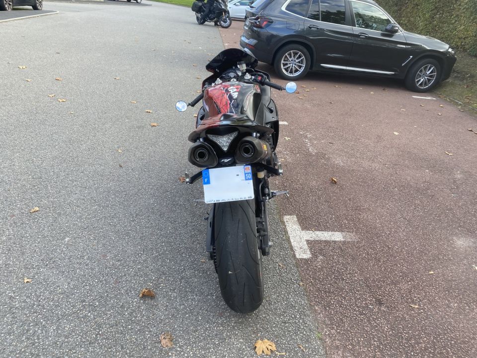 YAMAHA YZF R1 4