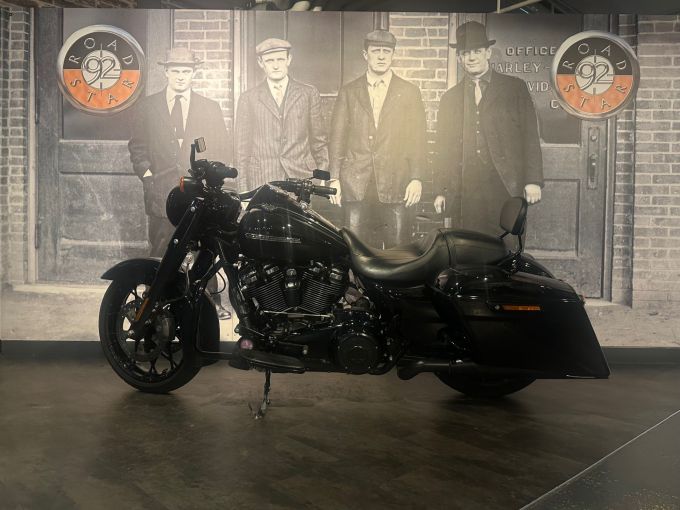 HARLEY-DAVIDSON TOURING ROAD KING 1868 SPECIAL 4