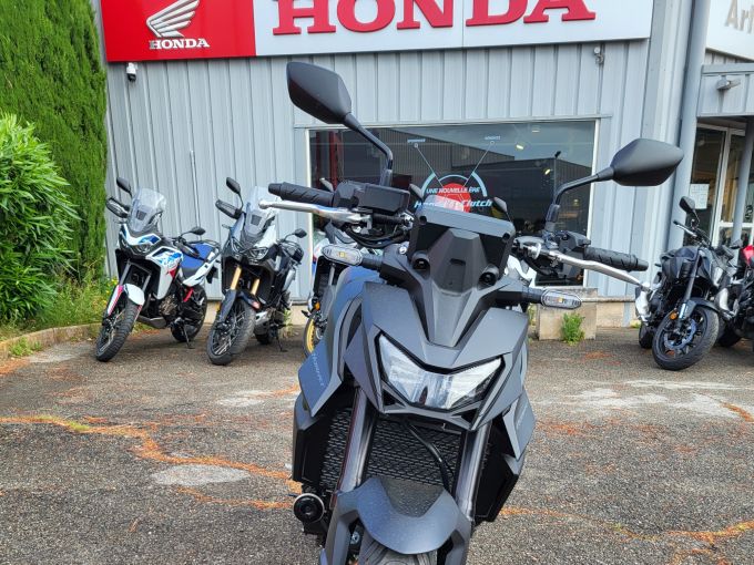 HONDA CB 750 HORNET 4