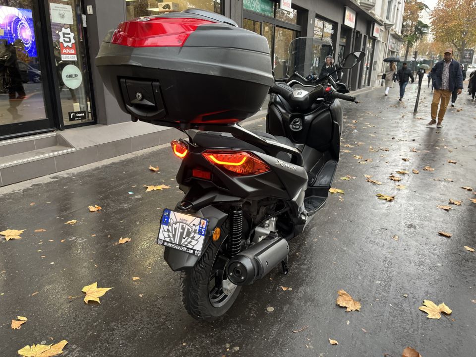 YAMAHA XMAX 125 4