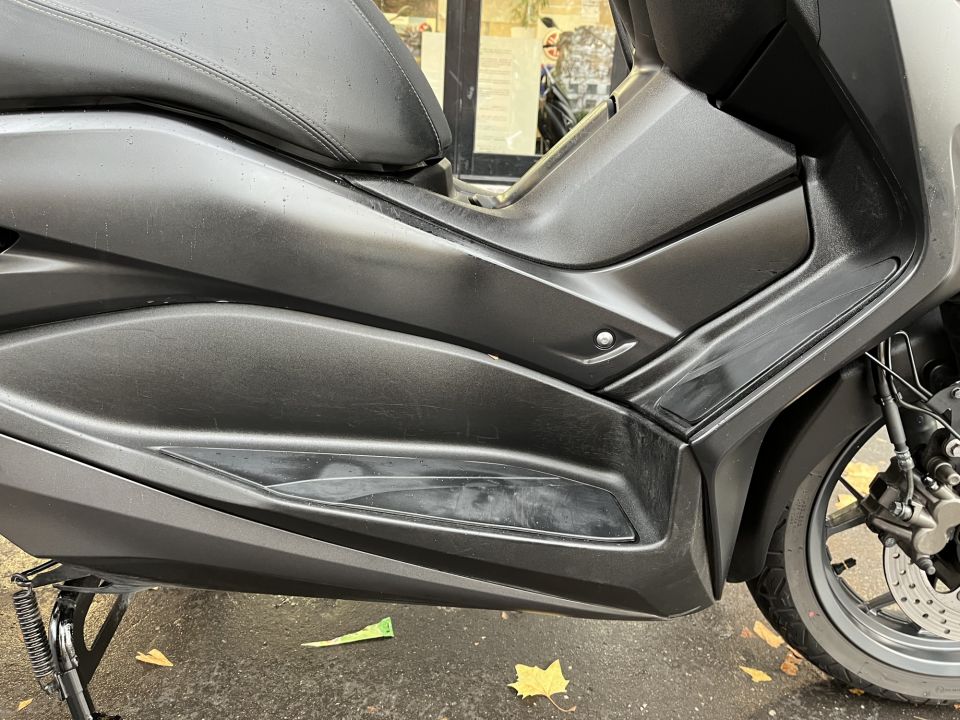 YAMAHA XMAX 125 4