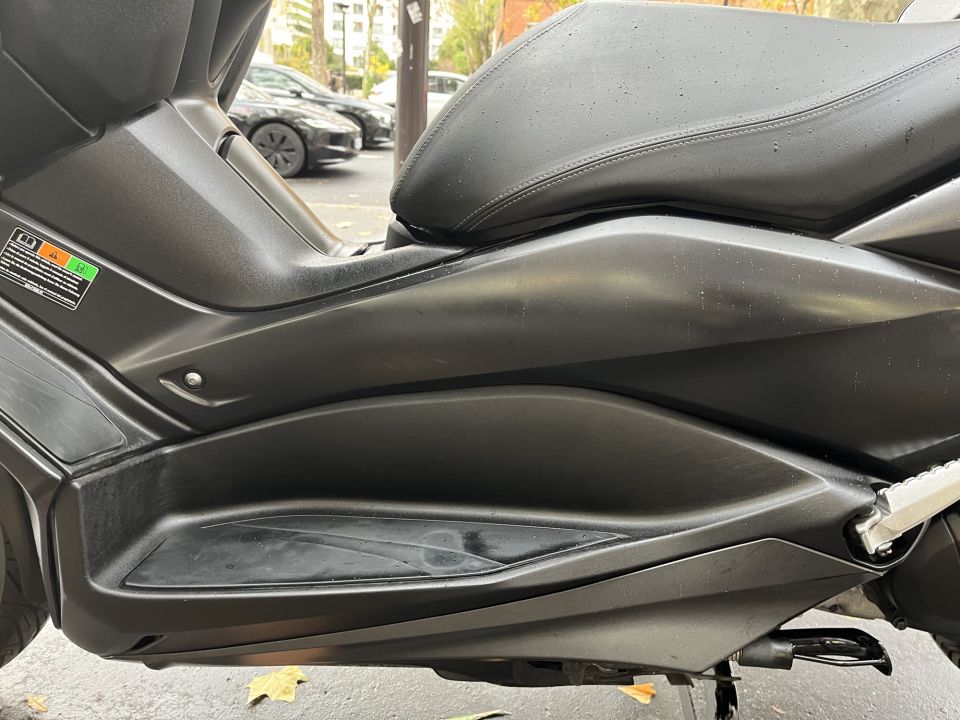 YAMAHA XMAX 125 4