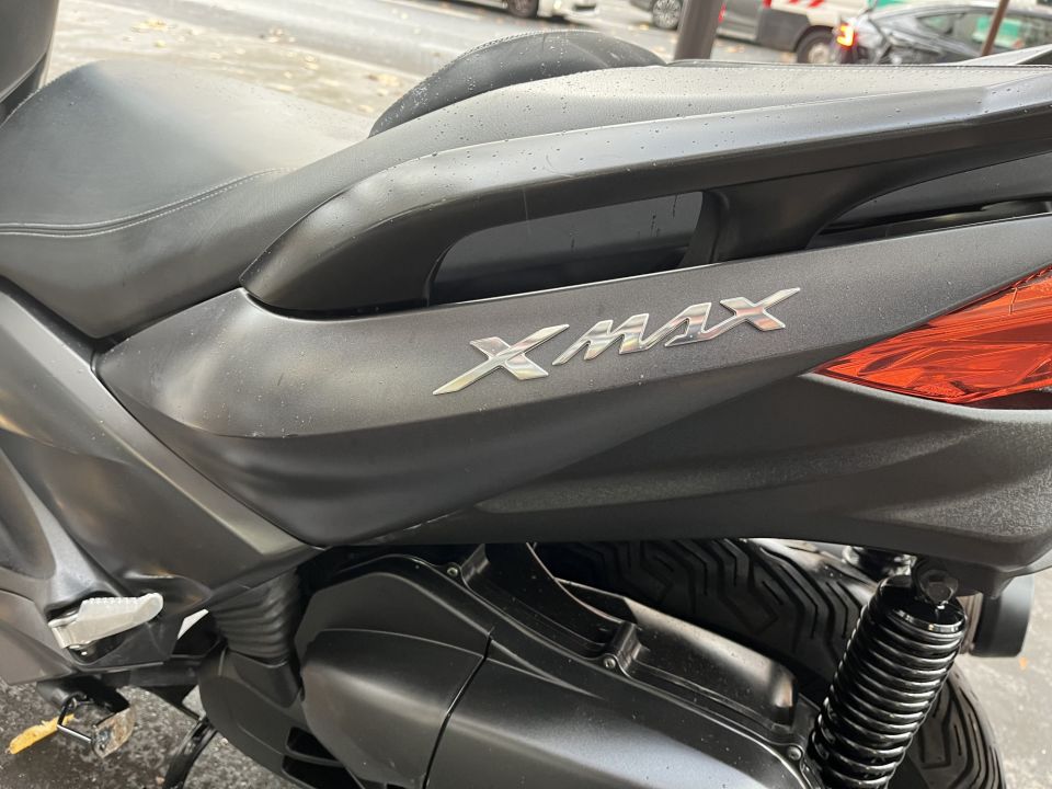 YAMAHA XMAX 125 4