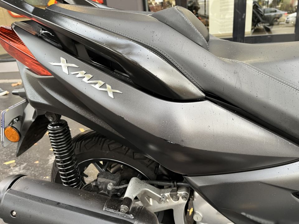 YAMAHA XMAX 125 4