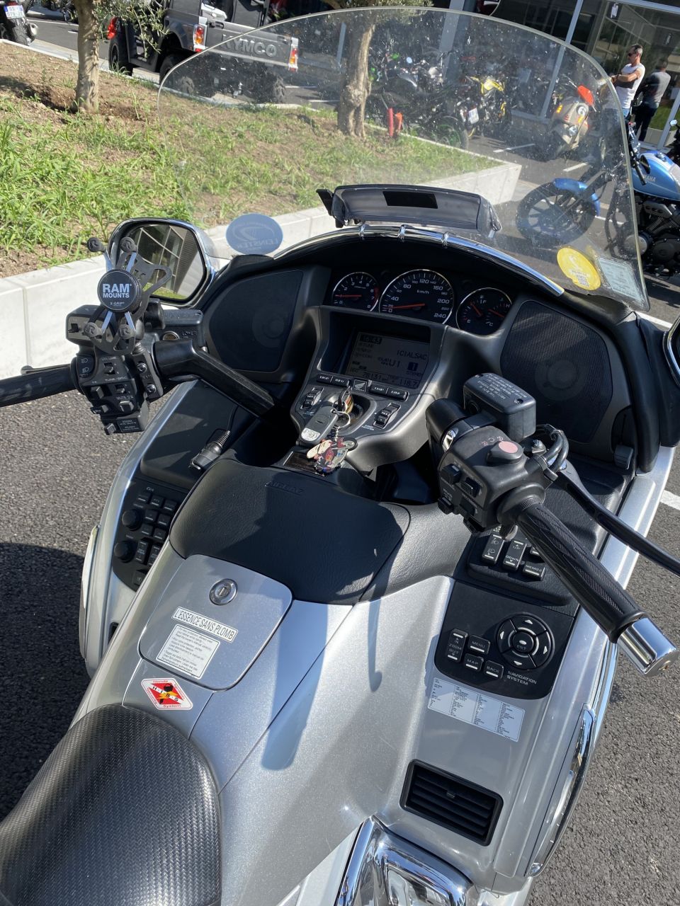 HONDA GL 1800 GOLDWING AIR BAG GPS 4