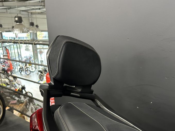 YAMAHA X-MAX 125 TECH MAX 4