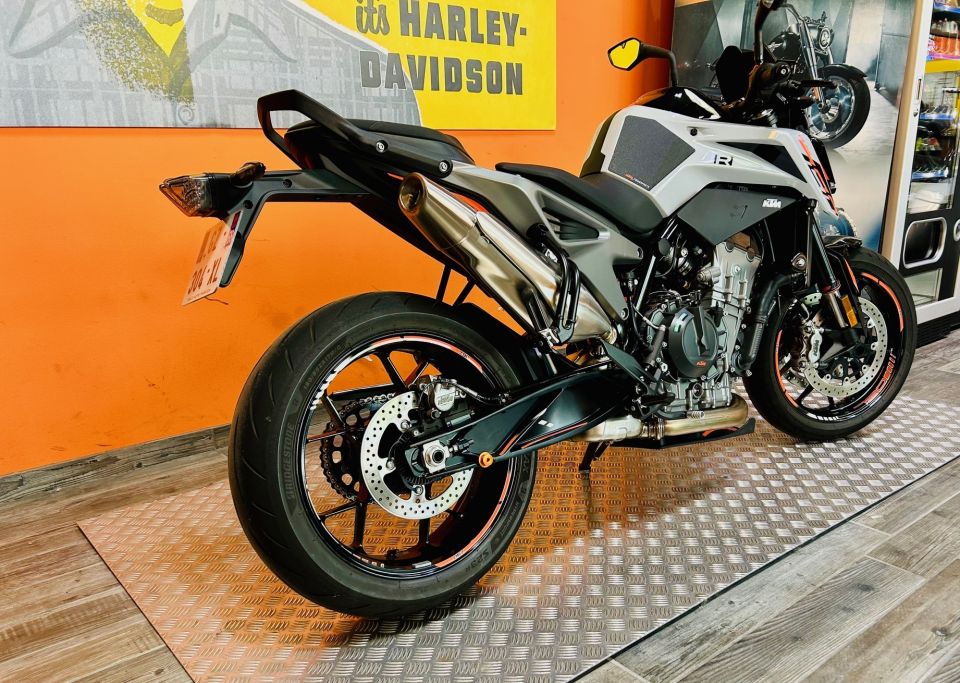 KTM 790 DUKE L 4