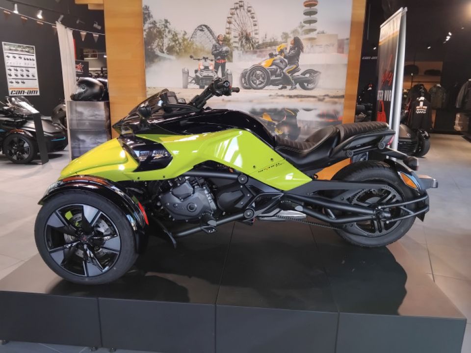 CAN-AM SPYDER F3-S 4