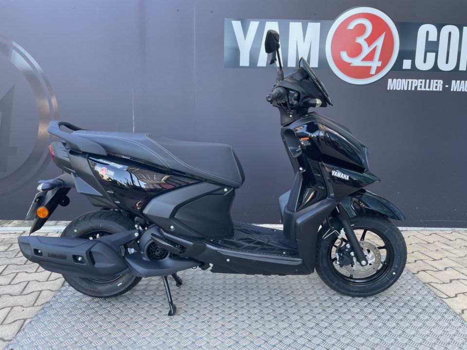YAMAHA RayZR 125 4