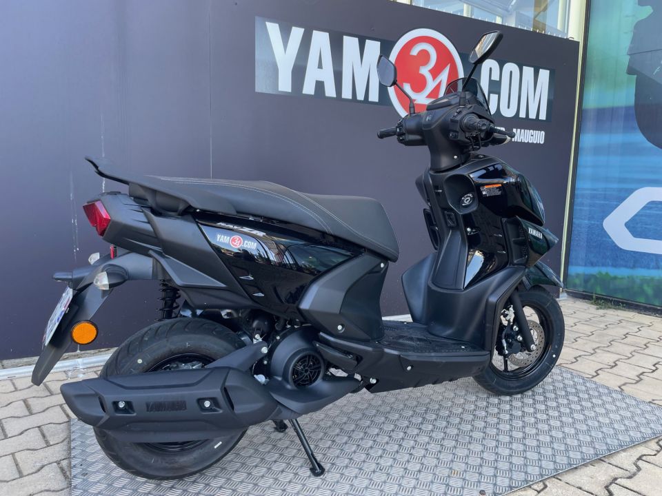 YAMAHA RayZR 125 4