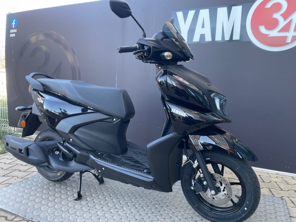 YAMAHA RayZR 125 4