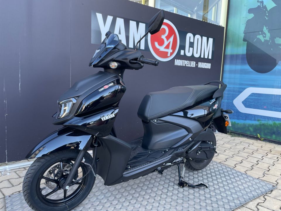 YAMAHA RayZR 125 4
