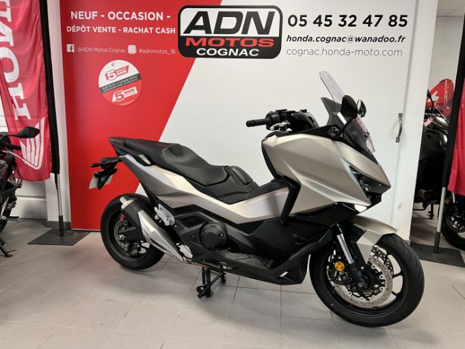 HONDA FORZA 750 4