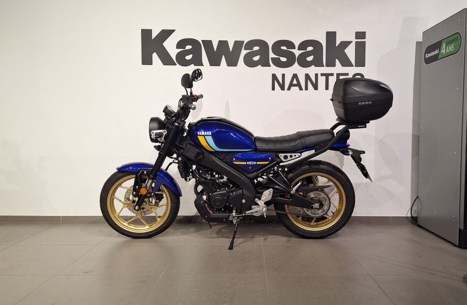 YAMAHA XSR 125 4