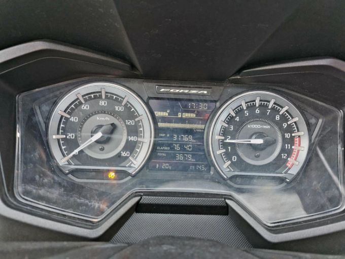 HONDA FORZA 125 ABS 4