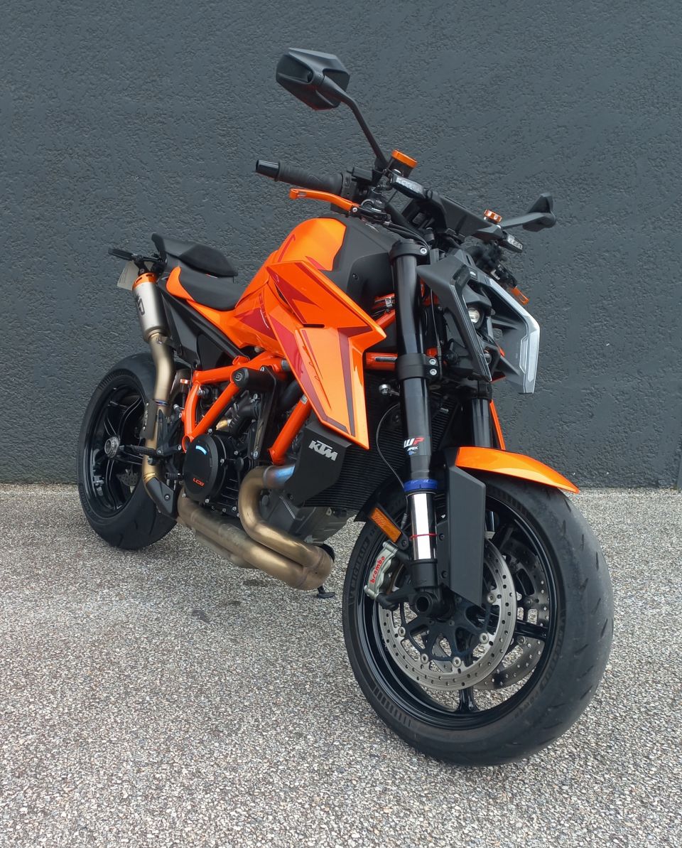 KTM 1390 SUPER DUKE R EVO 4