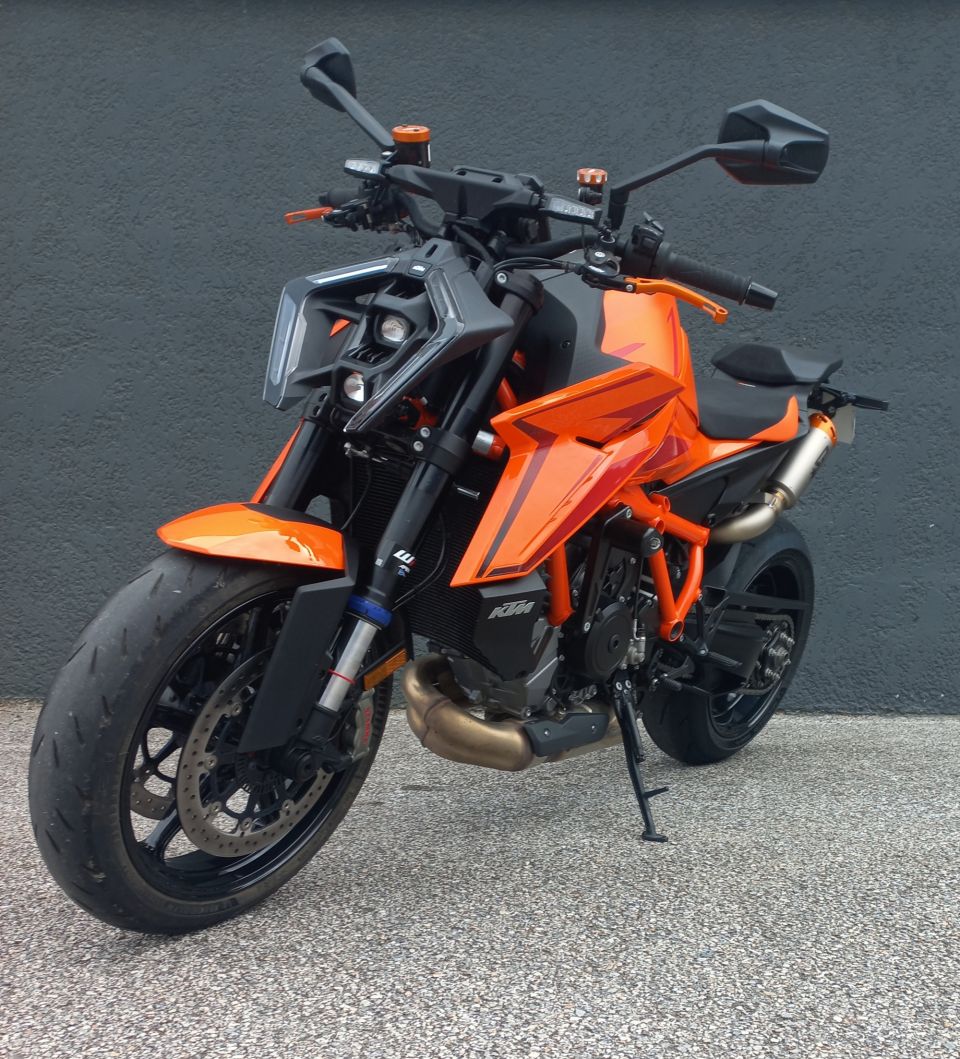 KTM 1390 SUPER DUKE R EVO 4