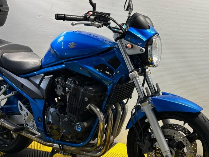 SUZUKI GSF 650 N BANDIT 4