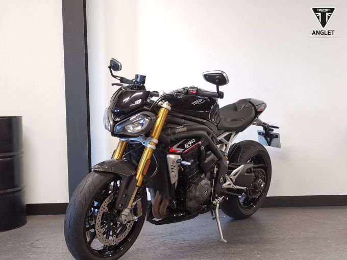 TRIUMPH SPEED TRIPLE 1200 RS 4