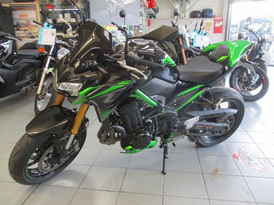 KAWASAKI Z900 SE 4