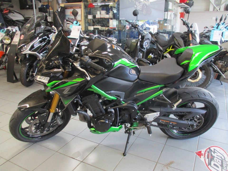 KAWASAKI Z900 SE 4