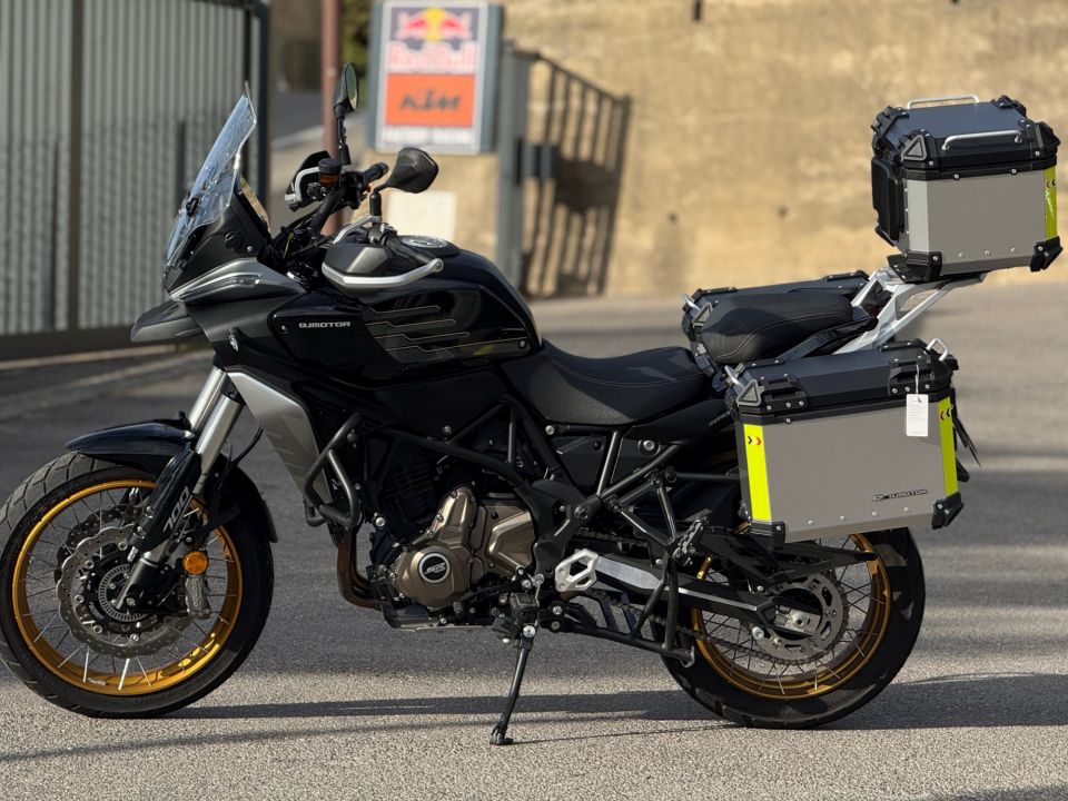 QJ MOTOR SRT 700 X TOURING 4