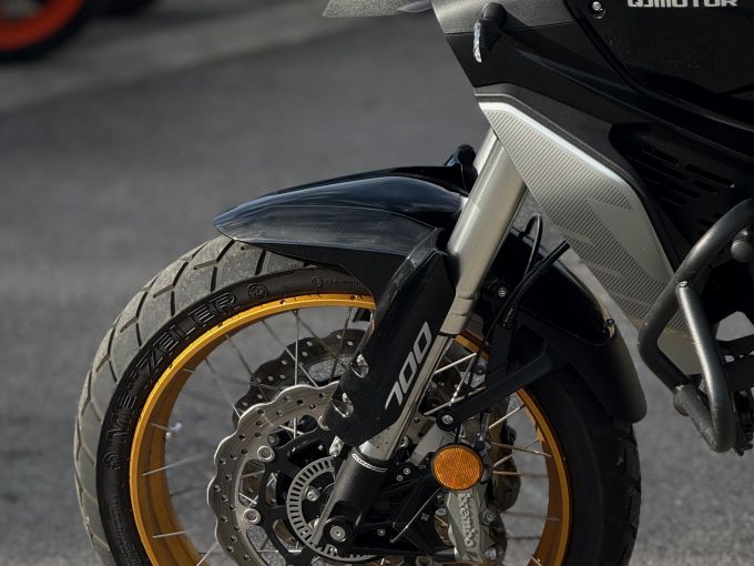 QJ MOTOR SRT 700 X TOURING 4