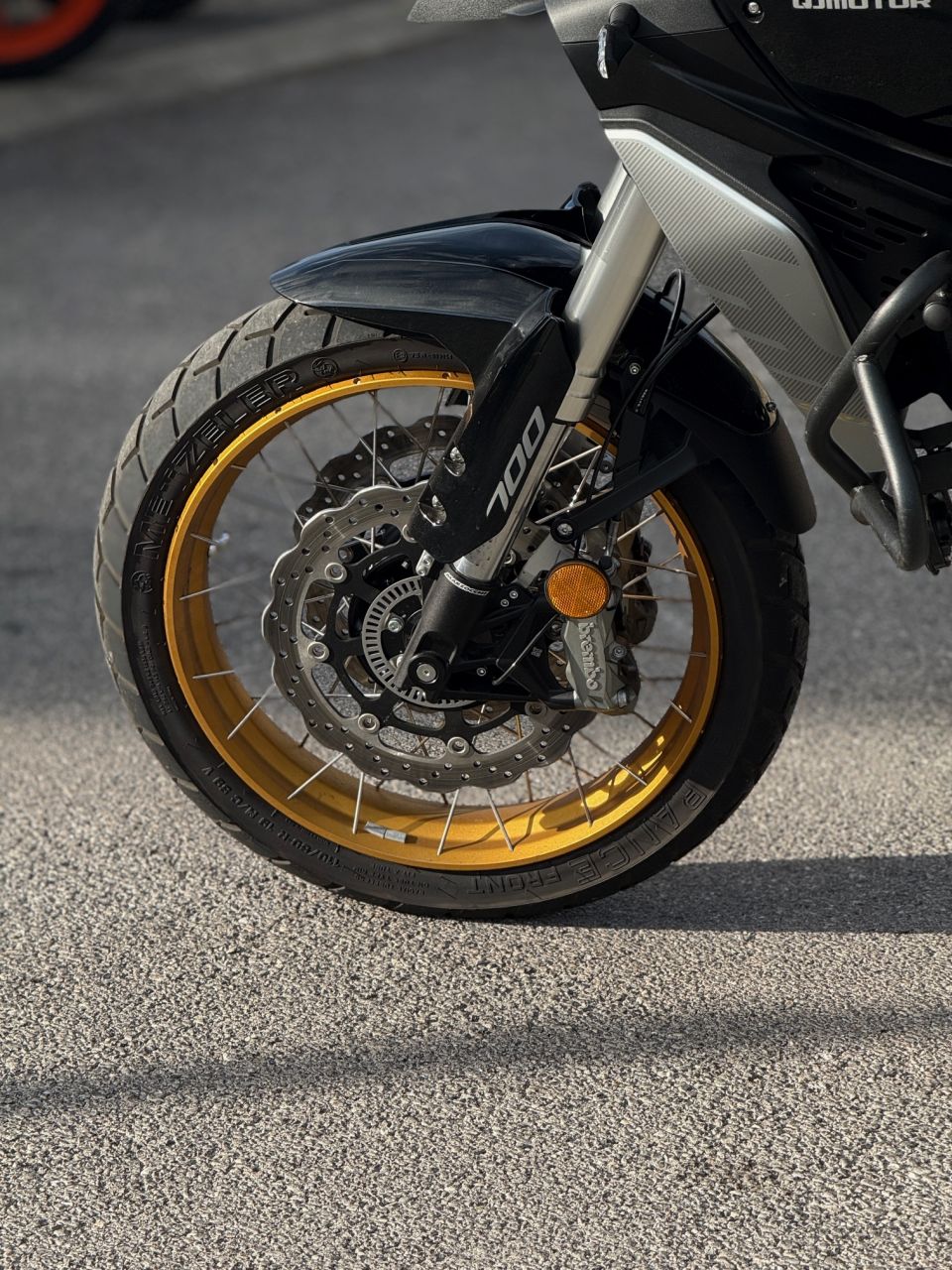 QJ MOTOR SRT 700 X TOURING 4