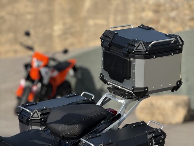 QJ MOTOR SRT 700 X TOURING 4