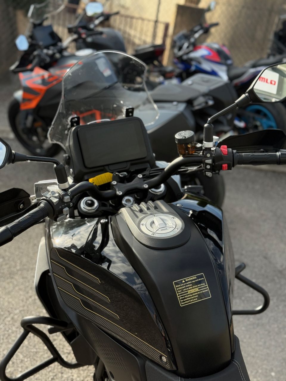 QJ MOTOR SRT 700 X TOURING 4