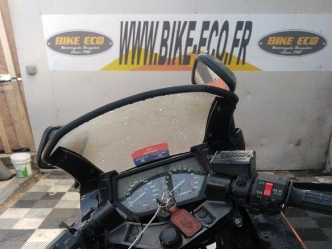 KAWASAKI GPX 600 4