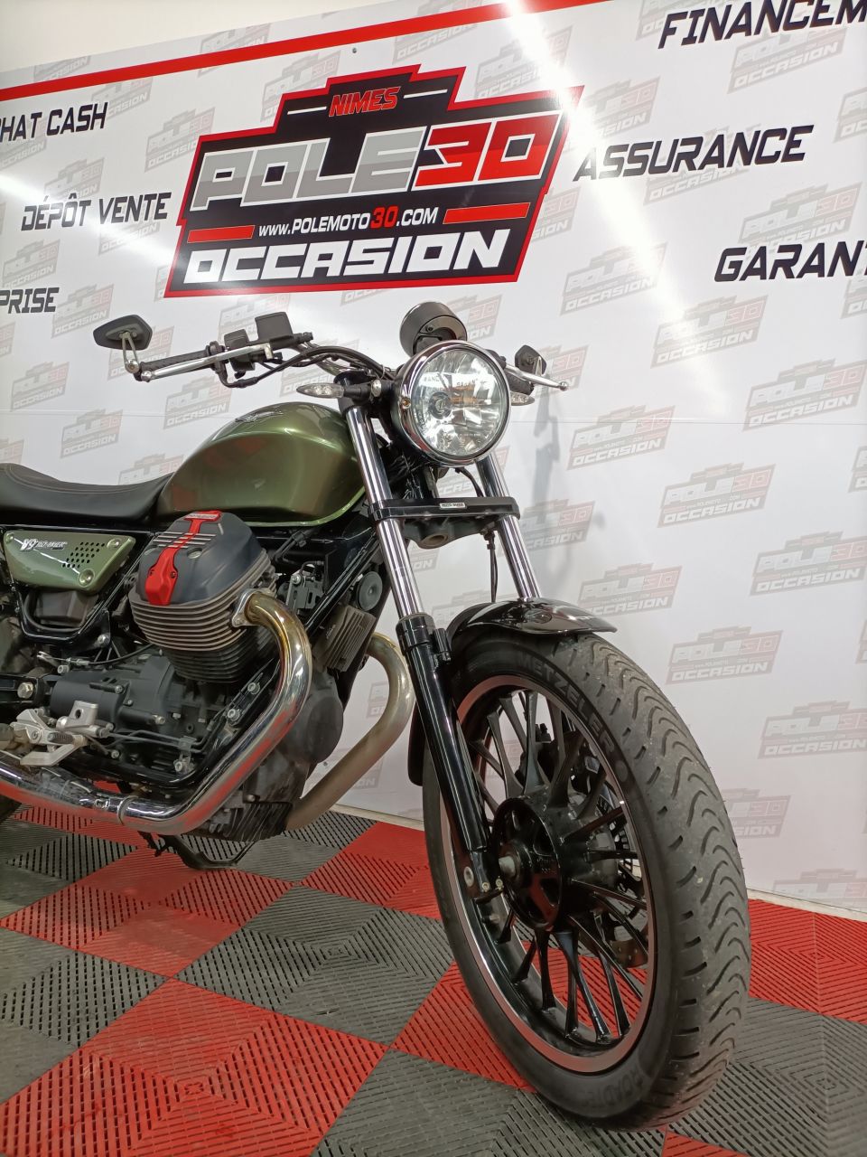 MOTO GUZZI V9 ROAMER 4