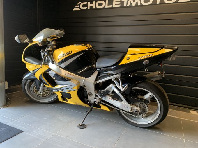 SUZUKI GSX-R 750 4
