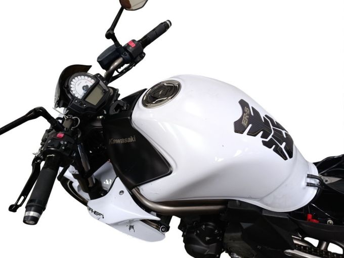 KAWASAKI ER-6 4