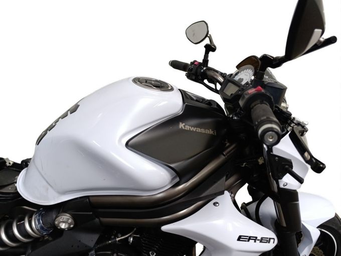 KAWASAKI ER-6 4